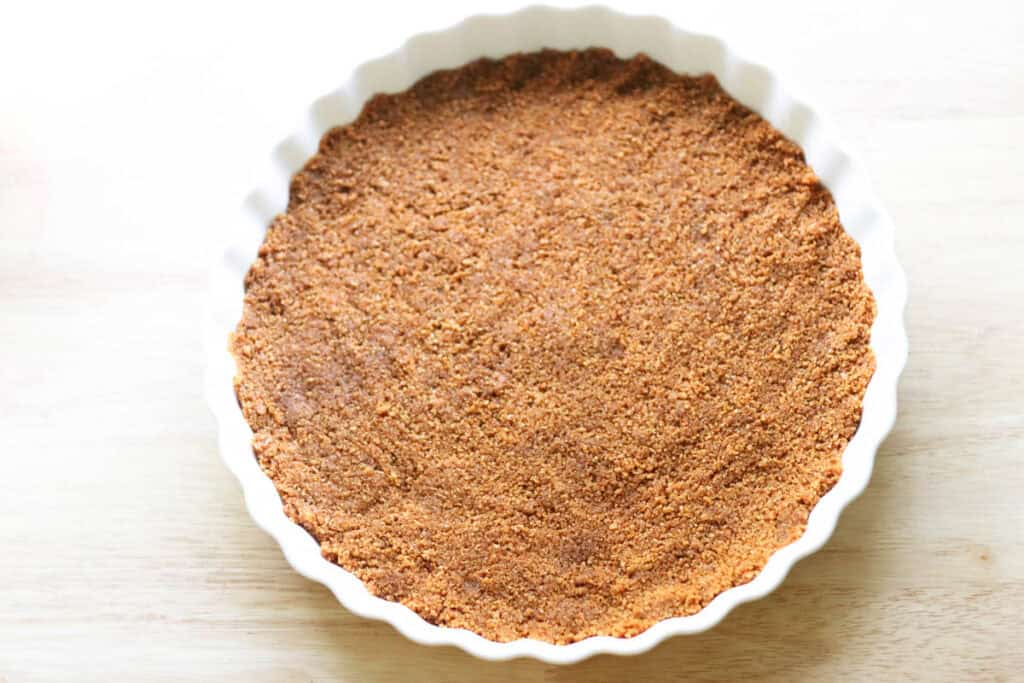 graham cracker crust in tart pan