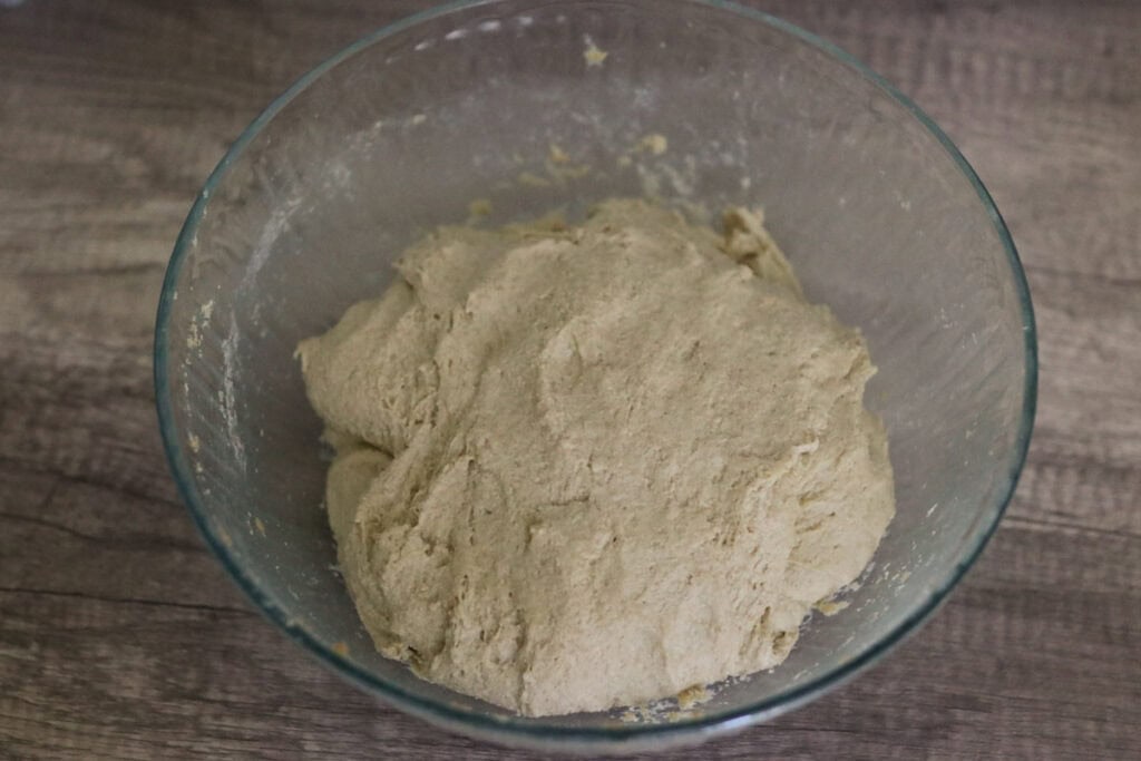 sourdough pizza crust rising