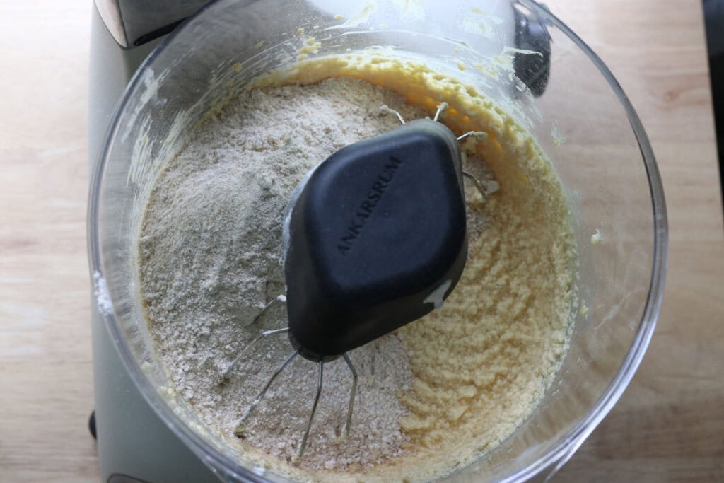 flour added to the batter for freshly milled apple cinnamon streusel muffins