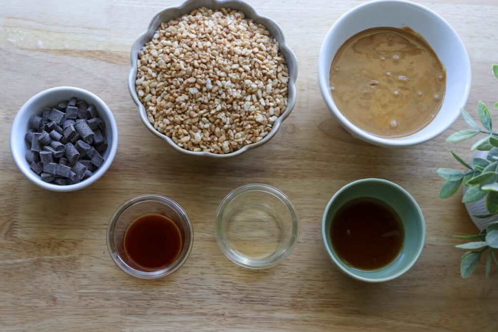 ingredients to make Chocolate Peanut Butter Rice Krispie Bars