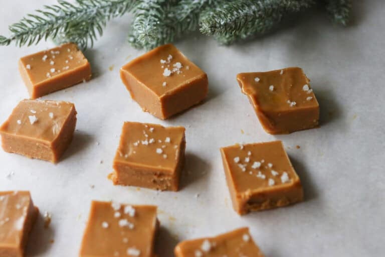 The Best 4-Ingredient Healthy Peanut Butter Fudge