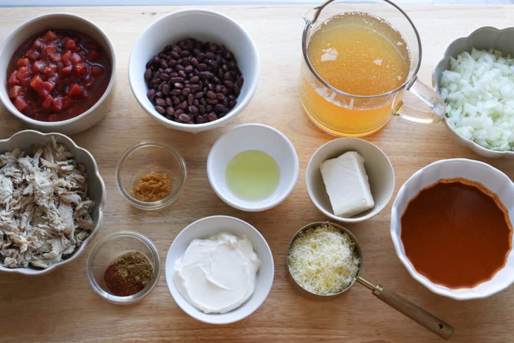 ingredients to make creamy chicken enchilada soup