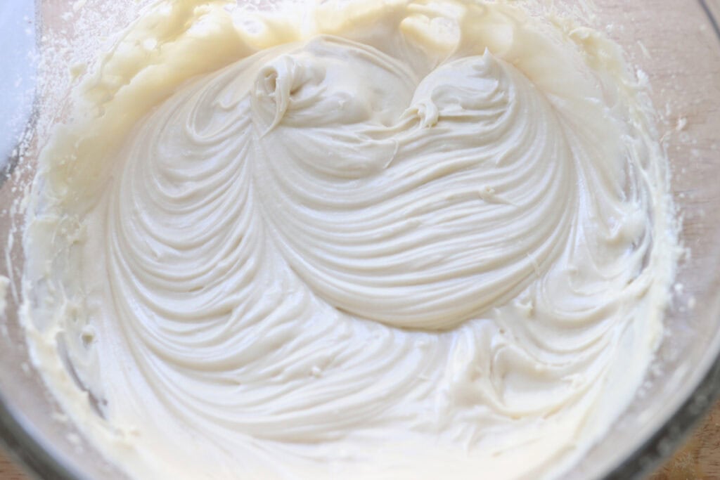 Cream cheese icing to go on Fresh milled carrot cake cinnamon rolls